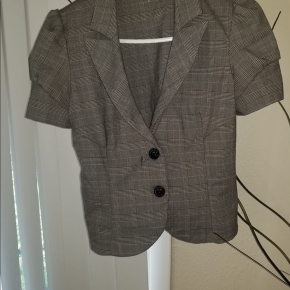 Top - Picture 4 of 6